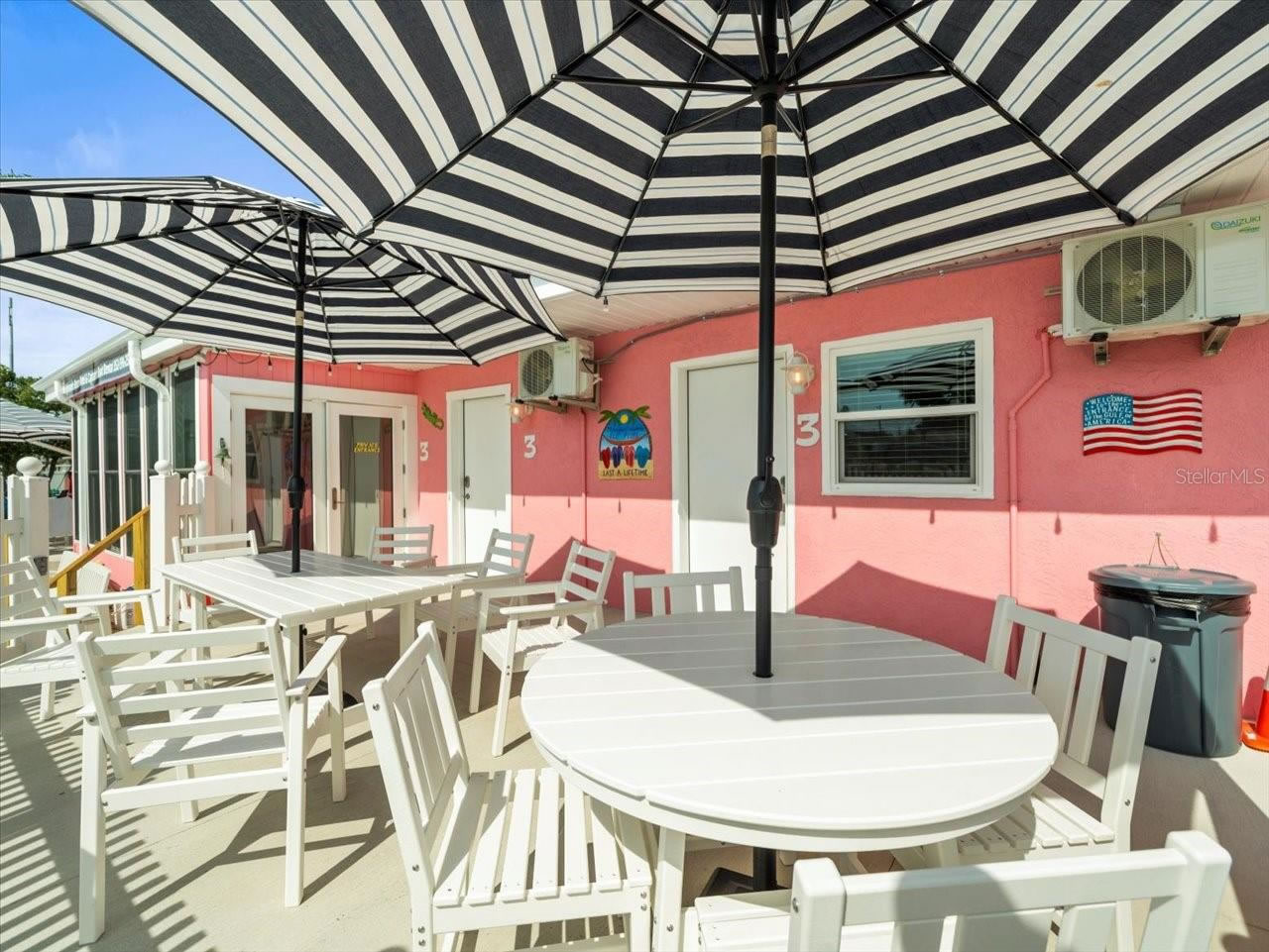 23 Boat Marina For Sale with 4 apartments, laundromat and Bay Access in Spring Hill, FL $3,450,000 23 Boat Marina For Sale with 4 apartments, laundromat and Bay Access in Spring Hill, FL $3,450,000