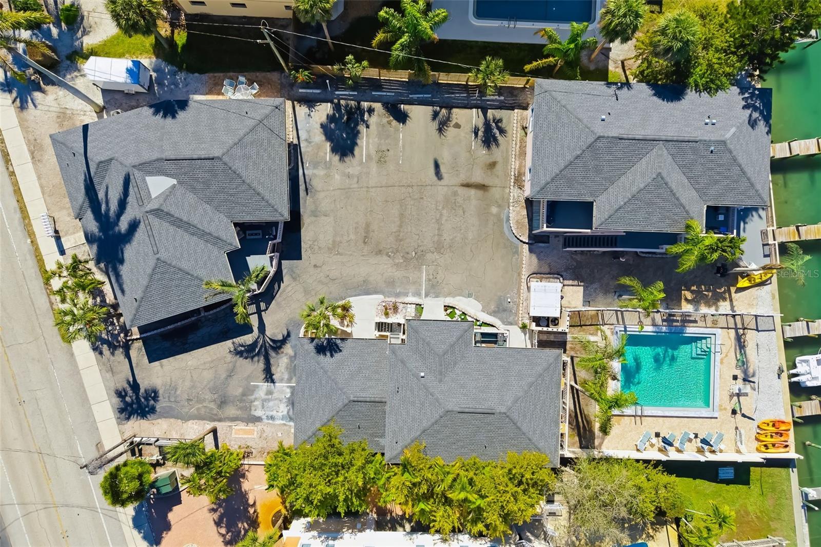 Siesta Key Waterfront 9 Unit Building + 8 Big Slips For Sale - $5,995,000 Siesta Key Waterfront 9 Unit Building + 8 Big Slips For Sale - $5,995,000