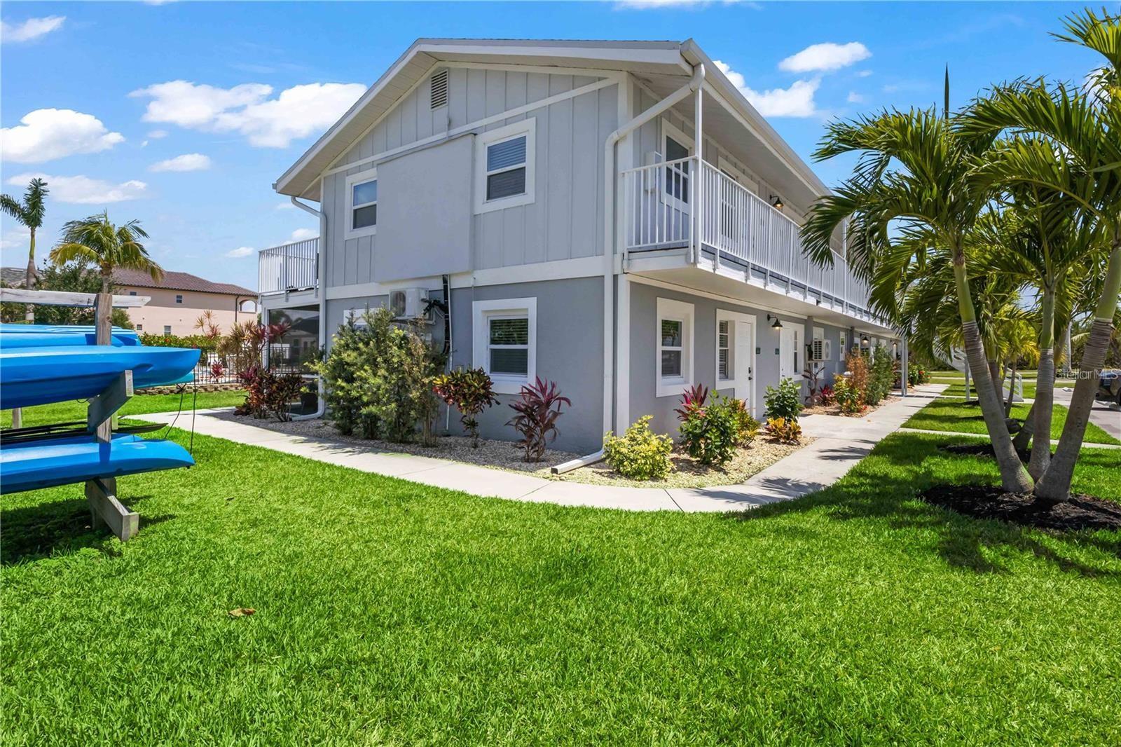 12 Hotel Rooms and 5 Boat Slips For Sale in Matlacha, FL $3,250,000 12 Hotel Rooms and 5 Boat Slips For Sale in Matlacha, FL $3,250,000